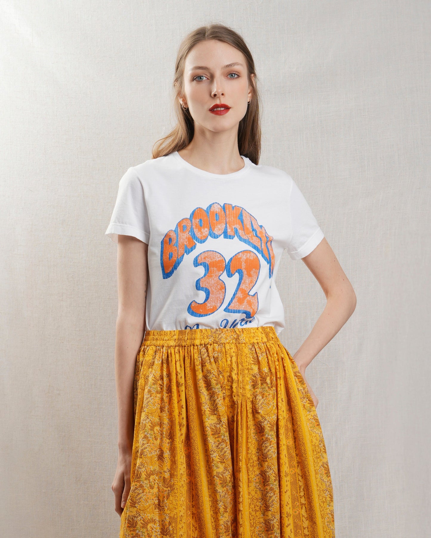 BOWERY | Brooklyn 32 Vintage Graphic Short-Sleeve Sweatshirt - White