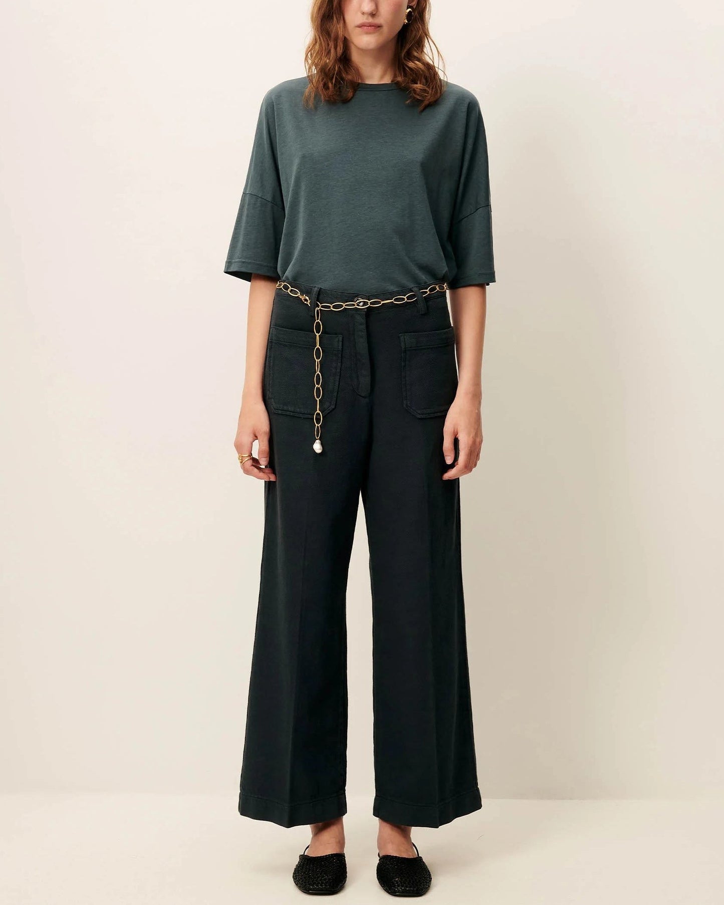 SESSUN | Hendrick Straight Trousers in Smoke-Green
