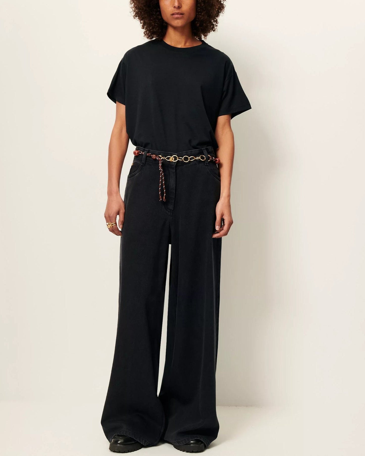 Sessun | Too Wide T-Shirt - Black Moonless