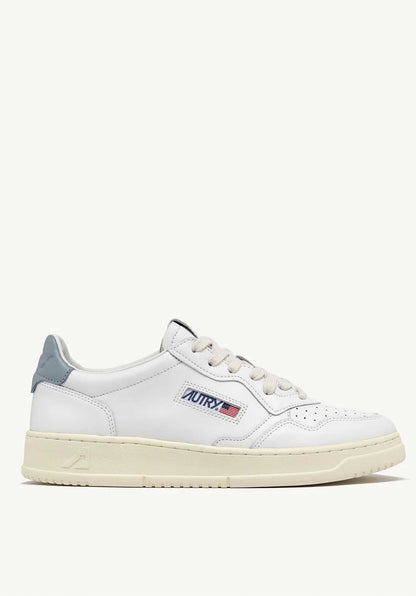 Autry | Medalist Low Sneaker - White, Silver & Blue White-Silver-Blue