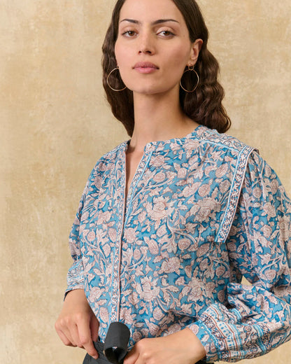 Louise Misha | Blouse Jane in Blue-Mountain-Avens Cotton Voile