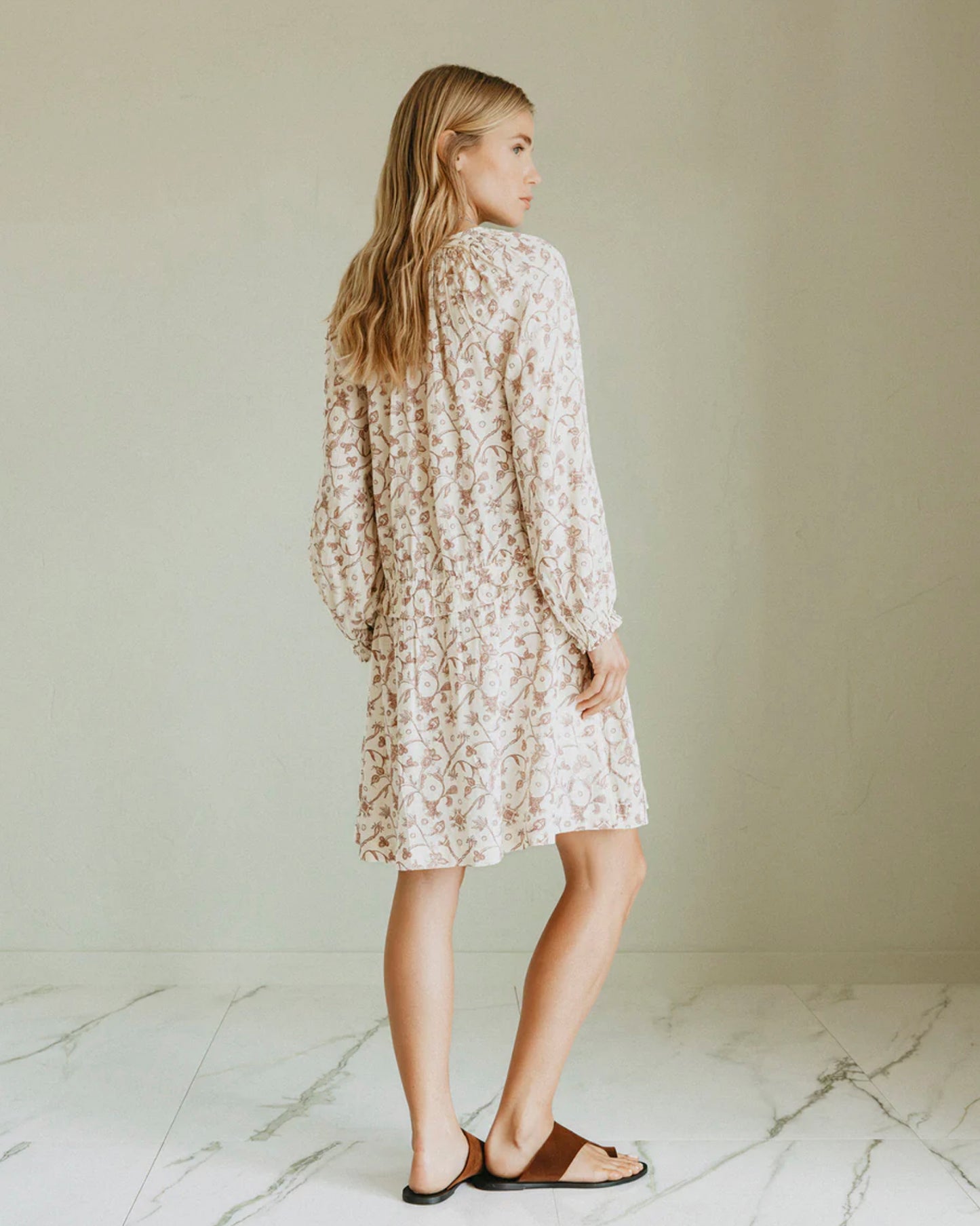 INDI&COLD | Ad121 Crudo Dress - Relaxed Botanical Print with Puffed Sleeves