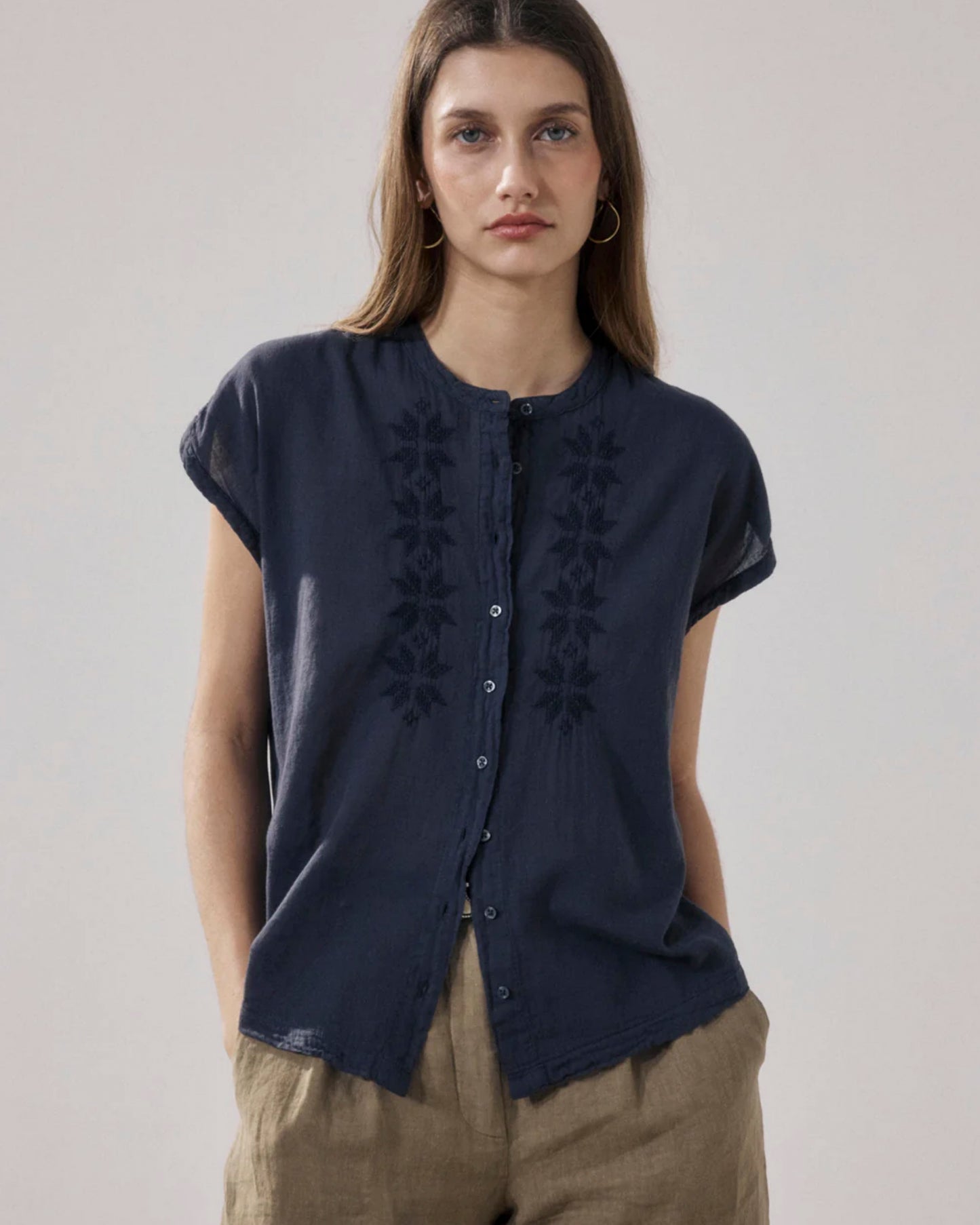 Hartford | Teza Sleeveless Cotton Blouse - Black
