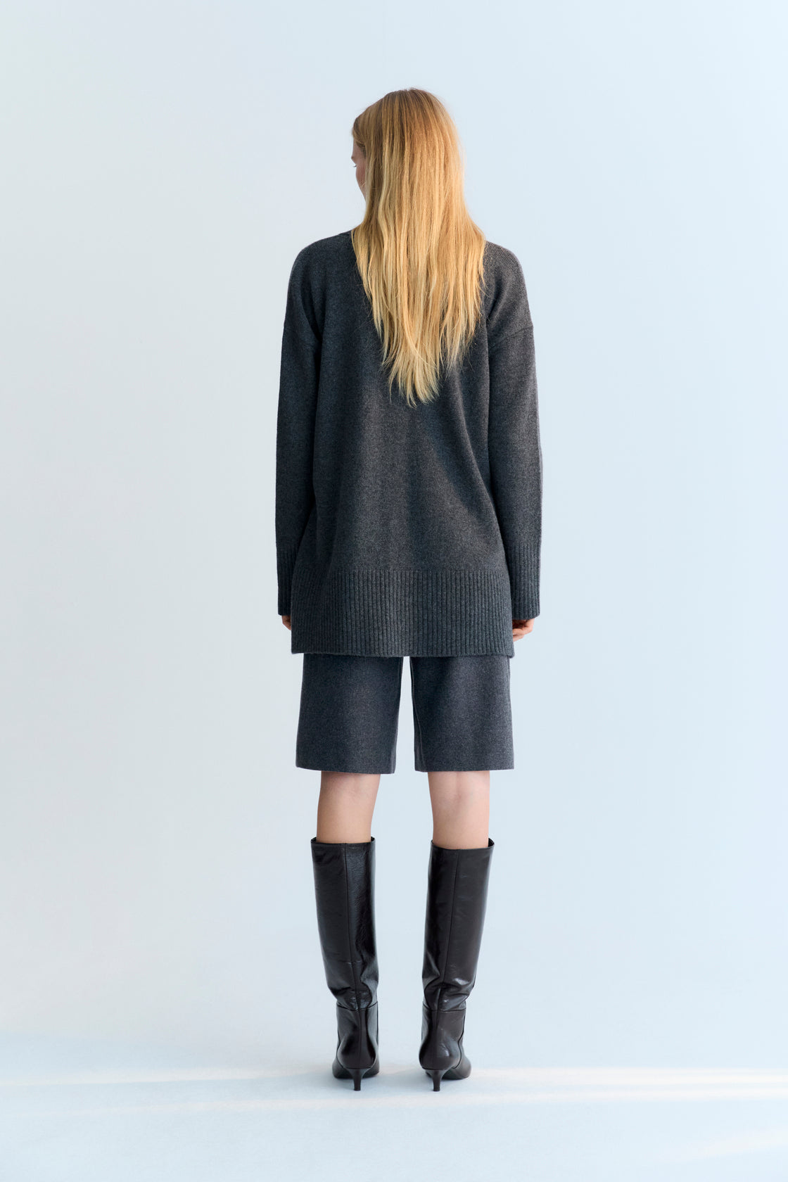 The New Society | Agatha Oversized Cashmere Cardigan - Mid-Grey