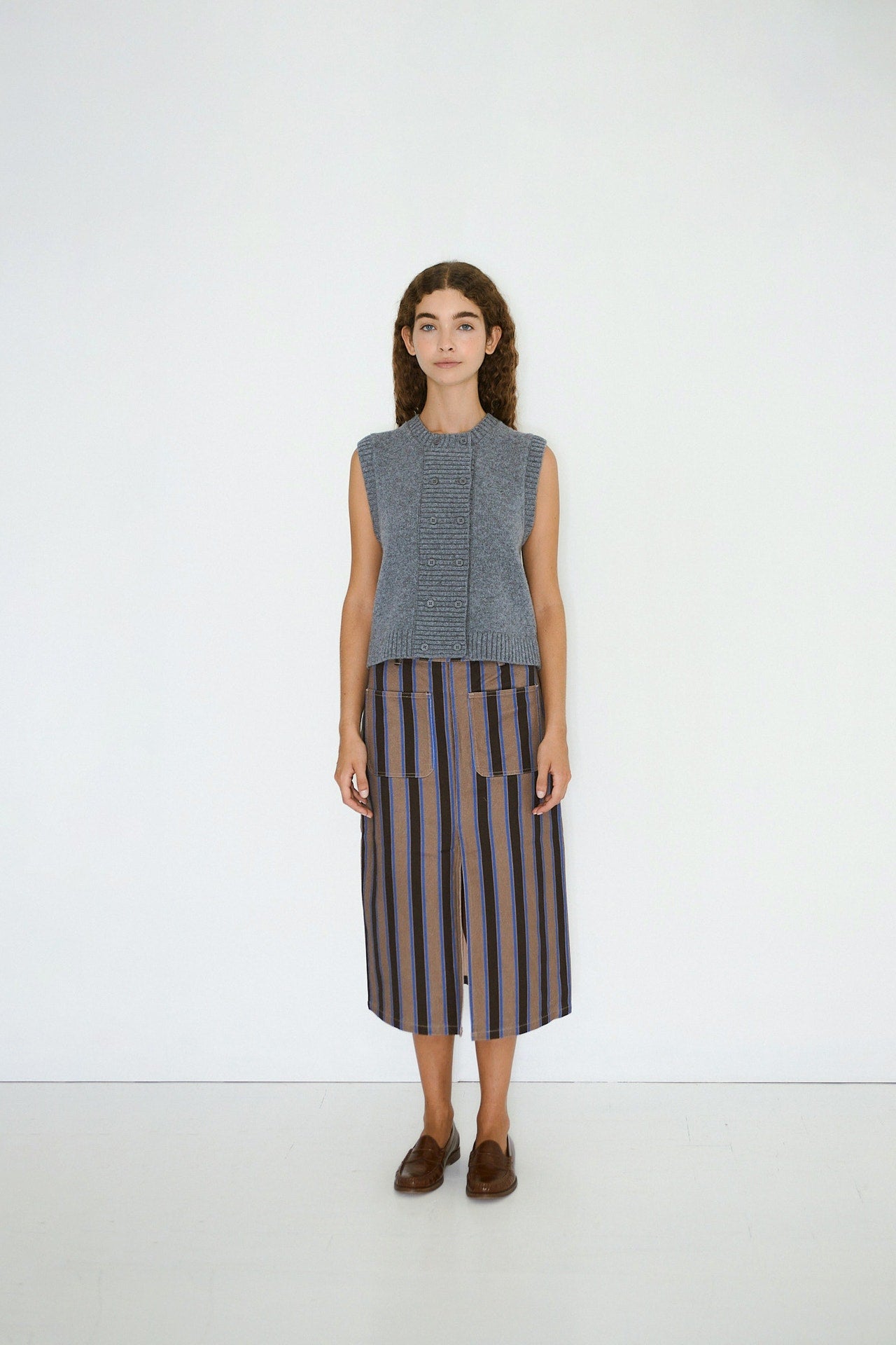 Aw25-699 Buttoned Vest Dark-Grey-Melange