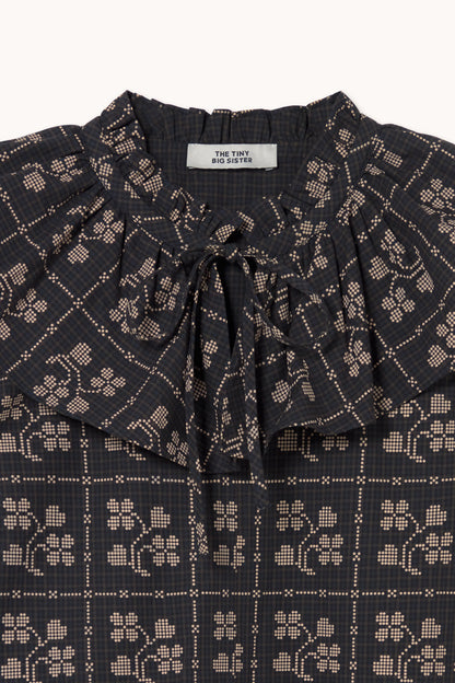 THE TINY BIG SISTER-669 DOTS FLOWERS BLOUSE-NAVY_03.jpg