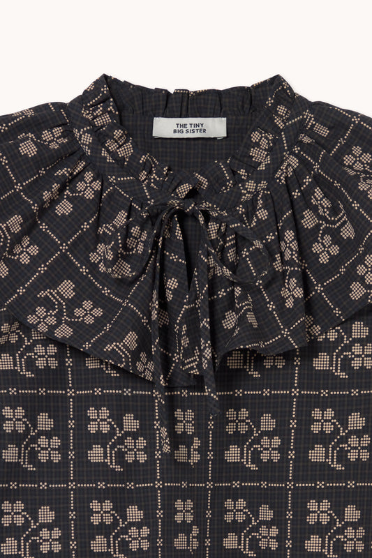 THE TINY BIG SISTER-669 DOTS FLOWERS BLOUSE-NAVY_03.jpg