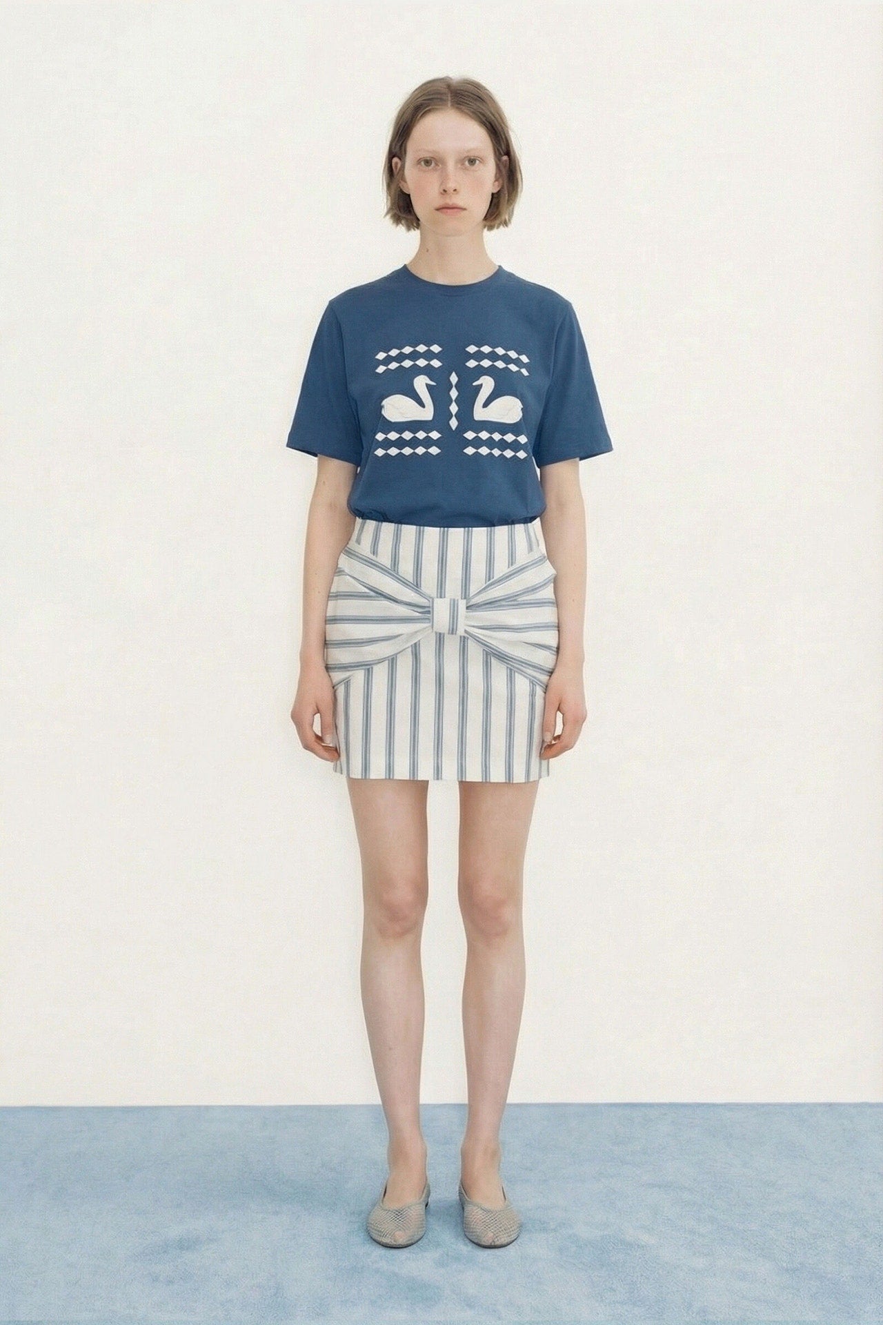 THE TINY BIG SISTER-669 DOVES TEE-LIGHT NAVY_02.jpg