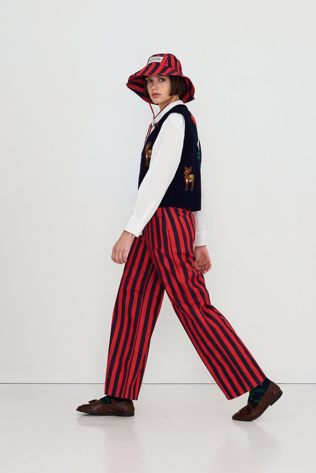 THE TINY BIG SISTER-669 FALL VEST-NAVY_06.jpg