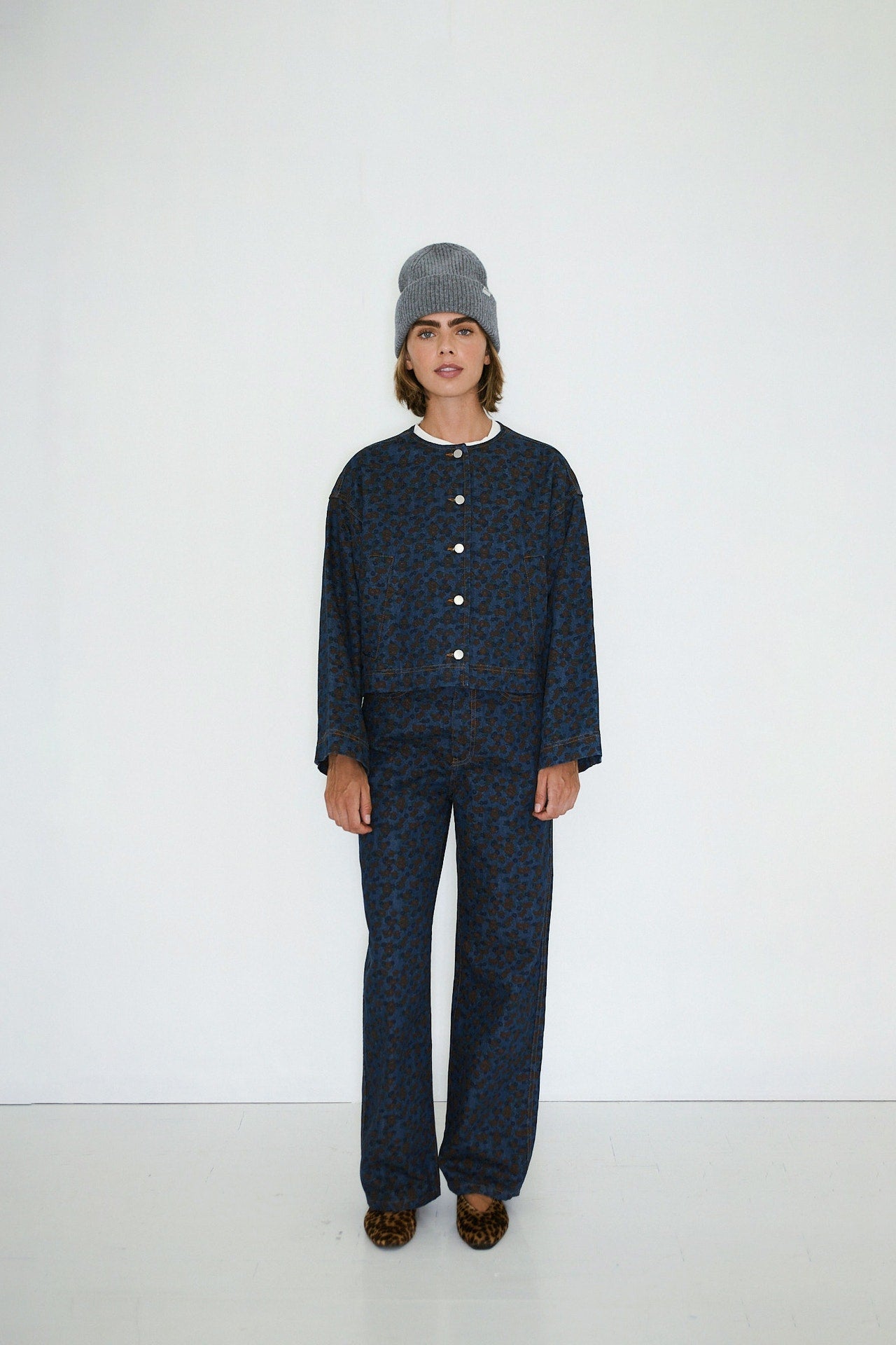 Aw25-714 Flowers Crop Jac Deep-Indigo