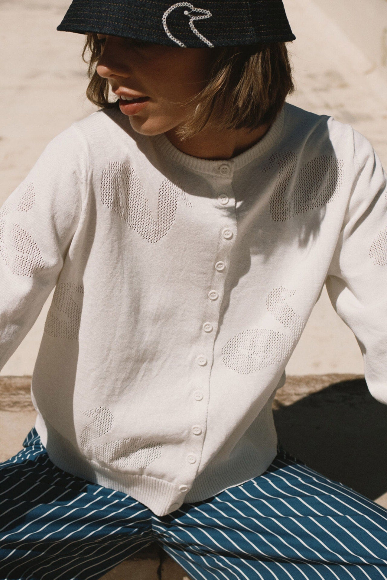 THE TINY BIG SISTER-669 SWANS LARA CARDI-OFF WHITE_02.jpg