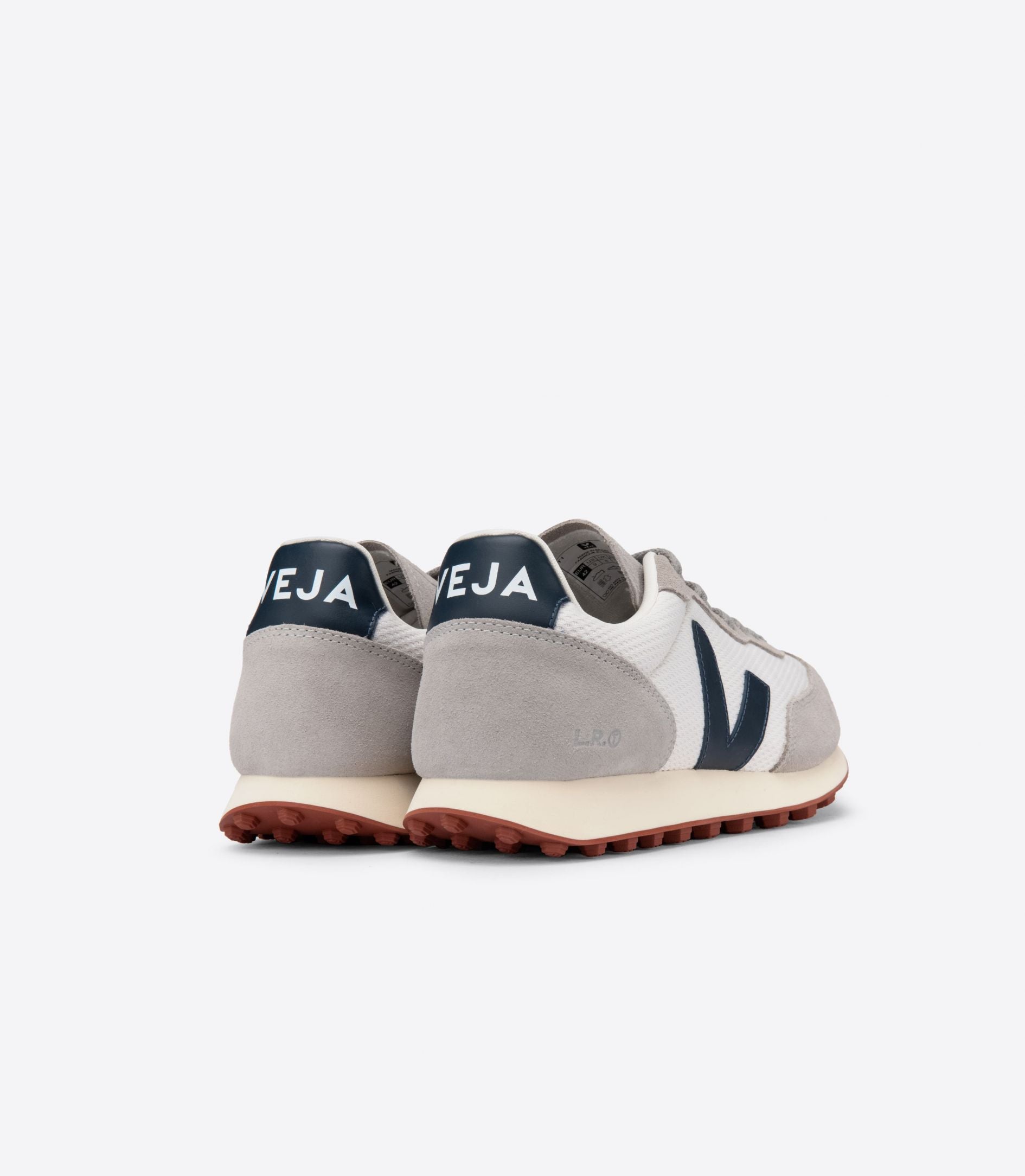 VEJA-185 RB0102866-GRAVEL_3.jpg