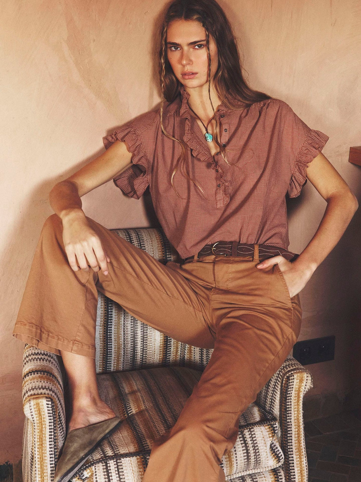 Xirena | Brie Ruffle Popover Top - Gingham Ginger-Brown