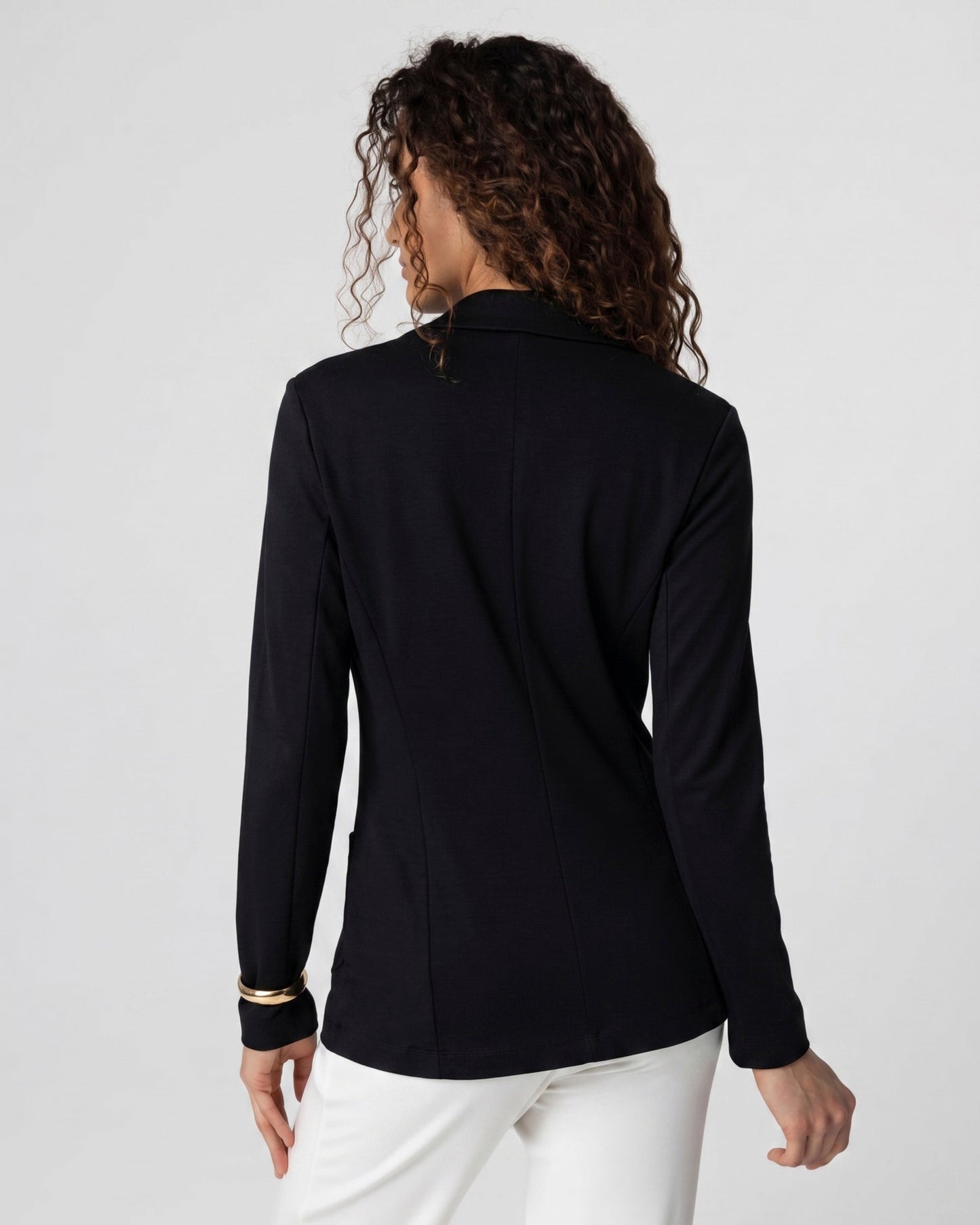 Majestic | Single-Breasted Fluid Jacket in Noir