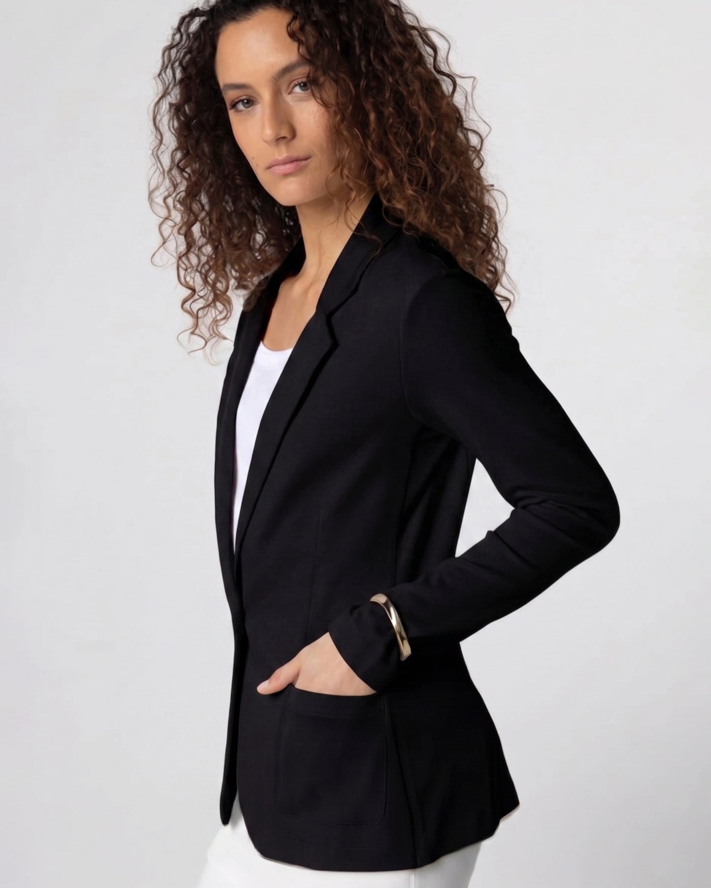 Majestic | Single-Breasted Fluid Jacket in Noir