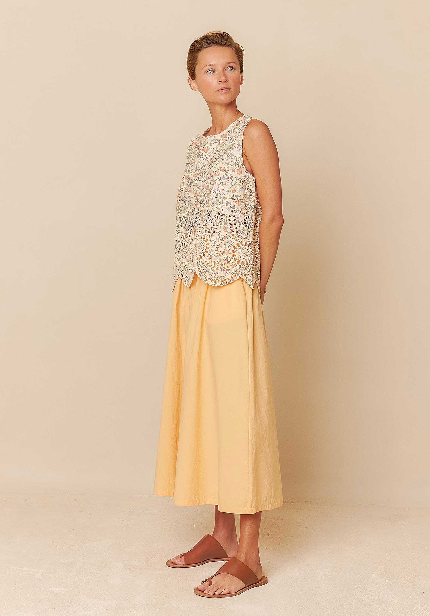 Embroidered Poplin T Mc196 Crudo